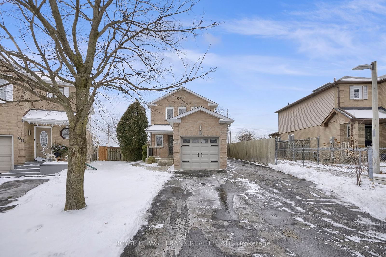 Detached House for sale at 71 Turnberry Crescent, Clarington, Courtice, L1E 1A4 - MLS: E11945264