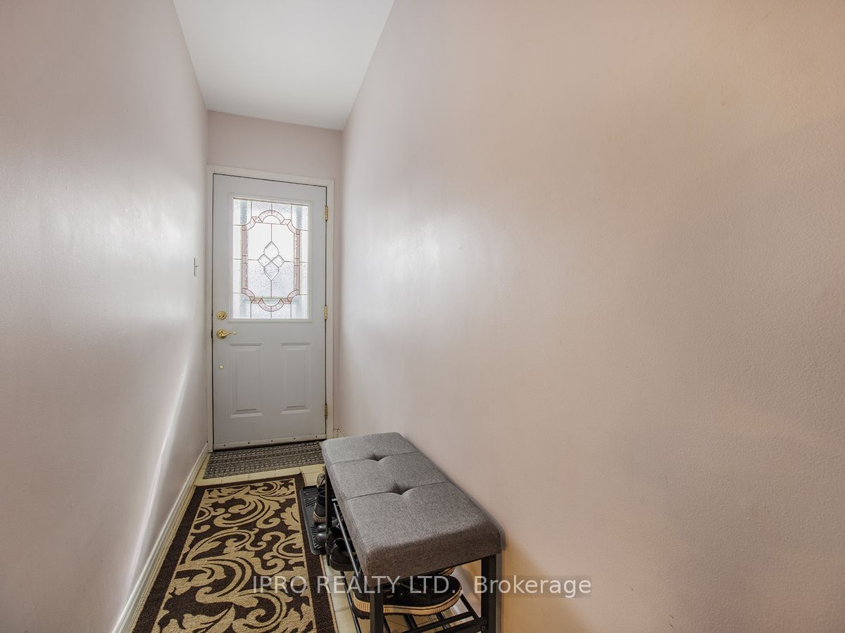 Semi-Detached House sold at 180 Sammon Avenue, Toronto, Danforth Village-East York, M4J 1Z2 - MLS: E11945371