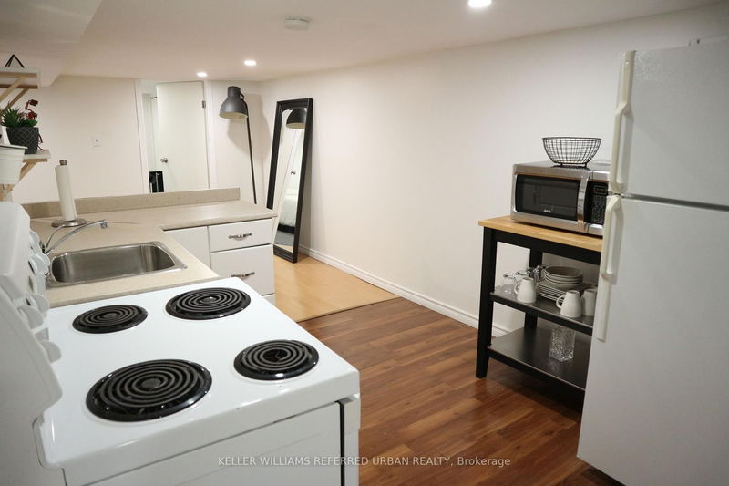 Unit lower — 39 Darrell Ave, Toronto - East End-Danforth image-0-0