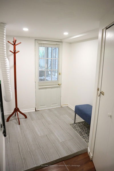 Unit lower — 39 Darrell Ave, Toronto - East End-Danforth image-0-2