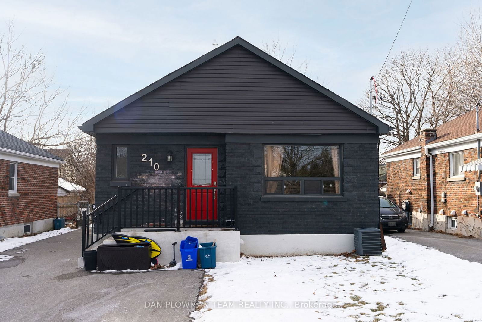 Semi-Detached House for sale at 210 Wilson Road, Oshawa, Central, L1H 6C3 - MLS: E11945629