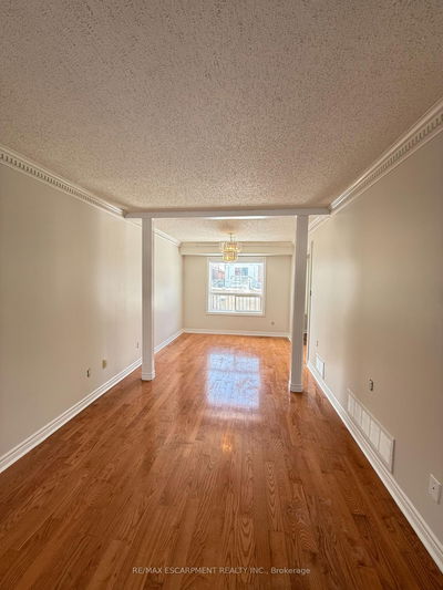 147 Andona Cres, Toronto - Centennial Scarborough image-0-3