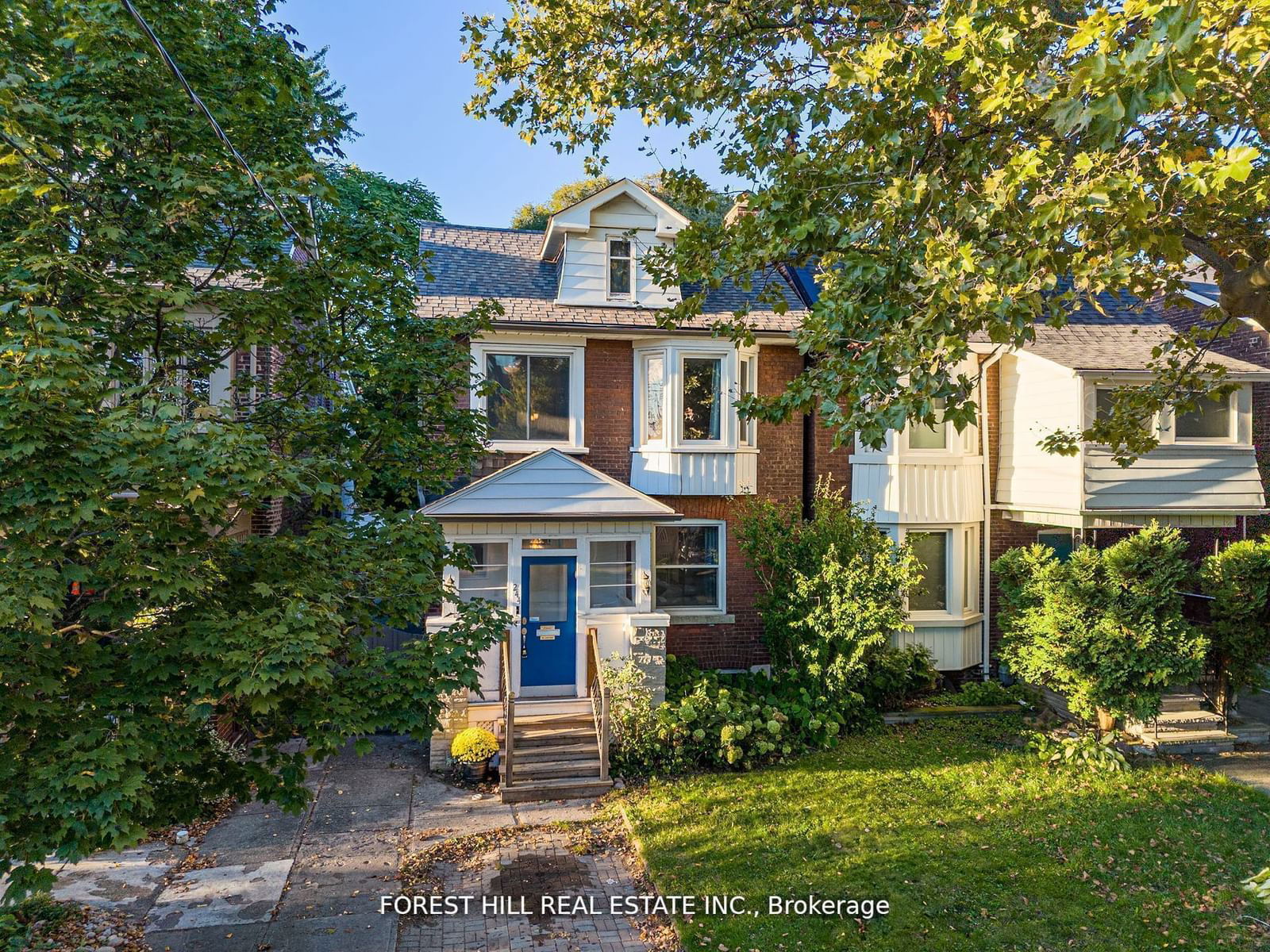 Detached House for sale at 244 Strathmore Boulevard, Toronto, Danforth, M4J 1P6 - MLS: E11945840