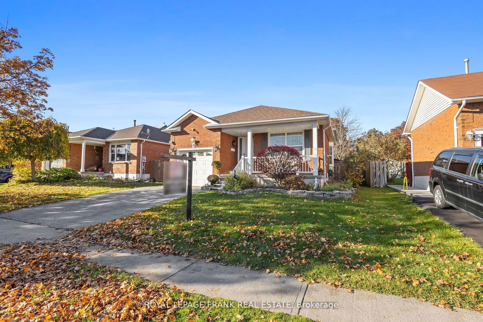 Detached House for sale at 4 Penfound Drive, Clarington, Bowmanville, L1C 4C5 - MLS: E11946089