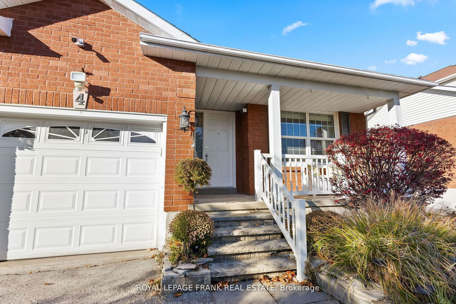 Detached House for sale at 4 Penfound Drive, Clarington, Bowmanville, L1C 4C5 - MLS: E11946089