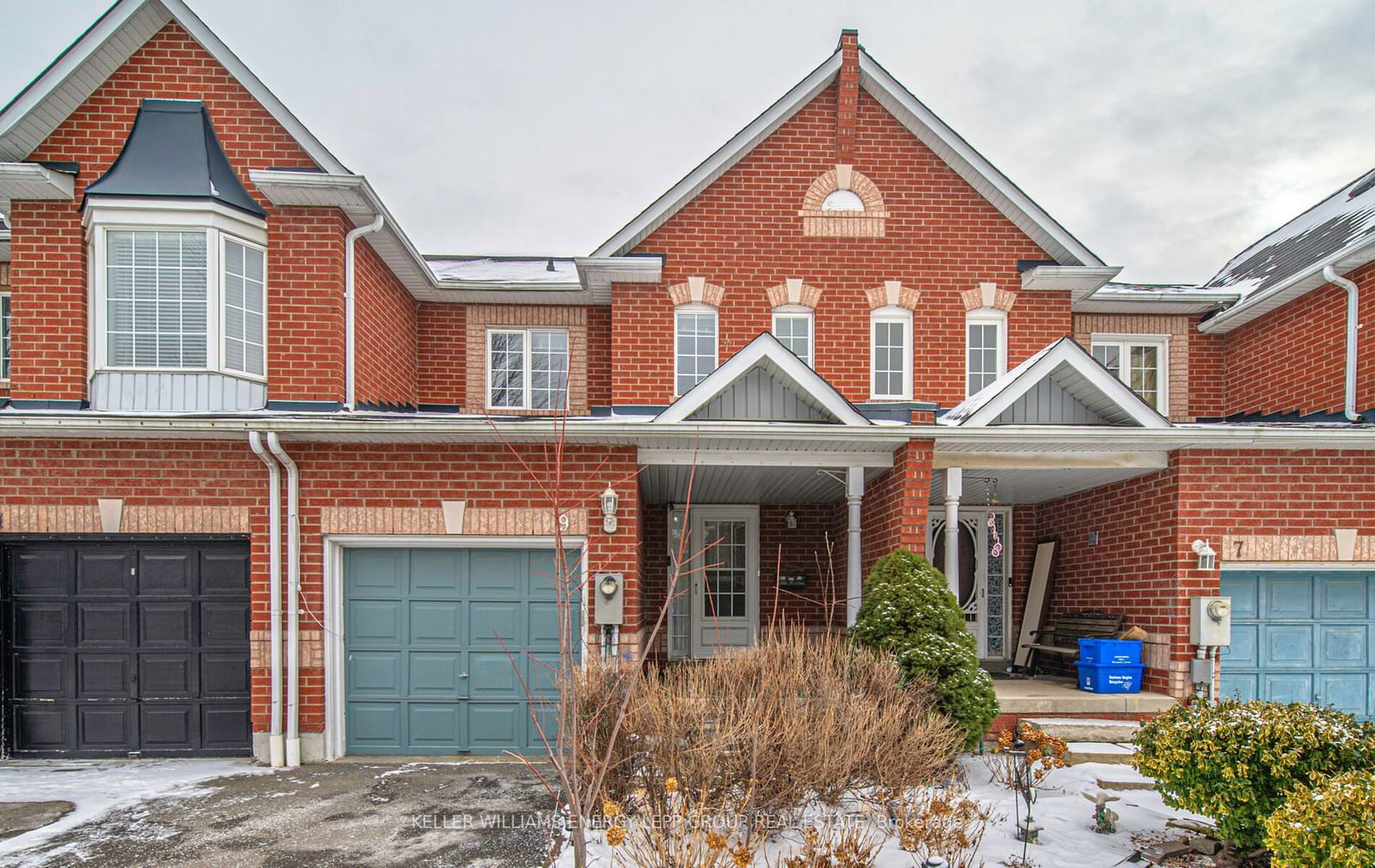 Townhouse for sale at 9 Threadgold Court, Whitby, Lynde Creek, L1P 1L9 - MLS: E11946301