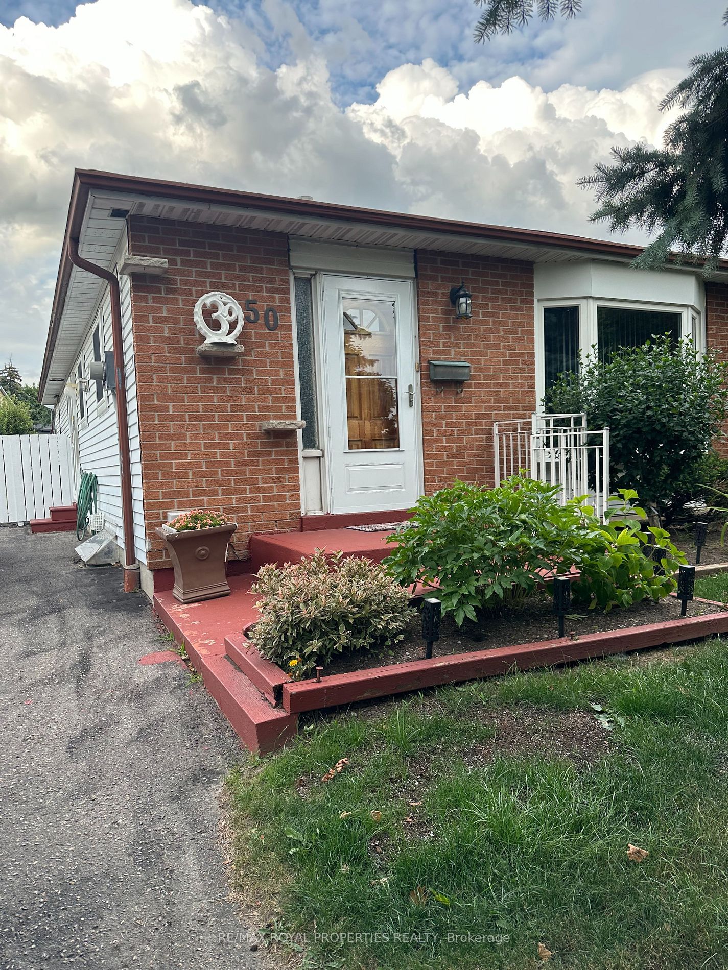 Detached House for lease at BSMT-50 Wickson Trail, Toronto, Malvern, M1B 1K9 - MLS: E11946321