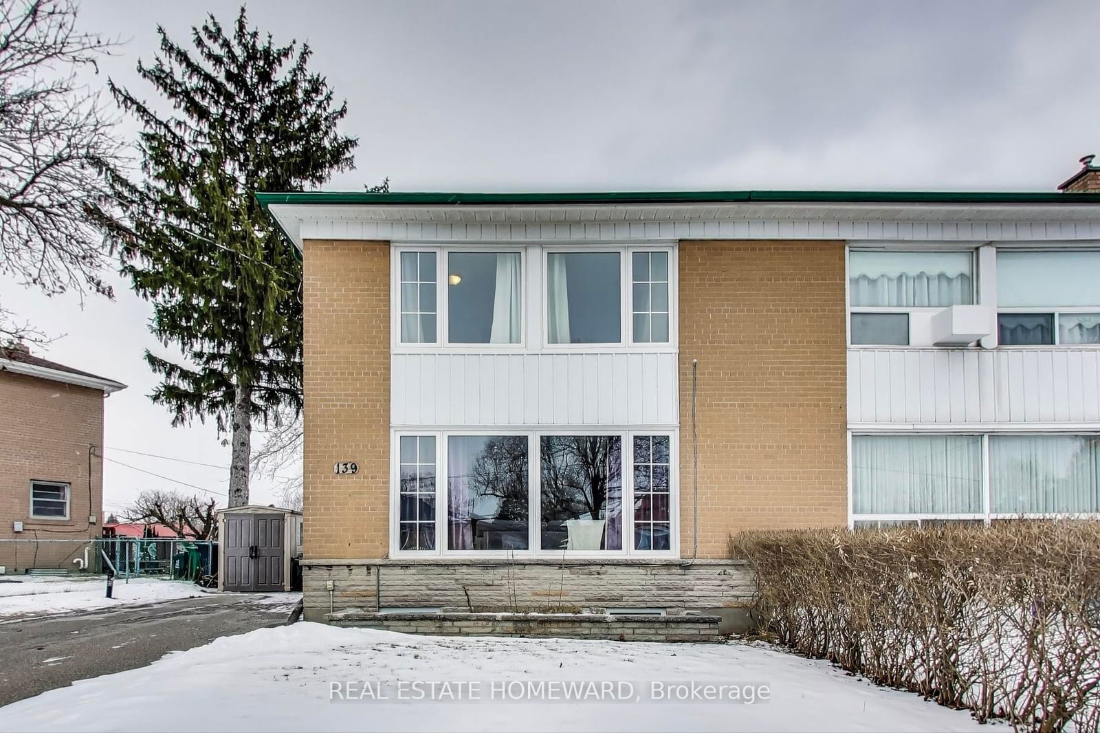 Semi-Detached House sold at 139 Benjamin Boulevard, Toronto, Kennedy Park, M1K 3P4 - MLS: E11946422