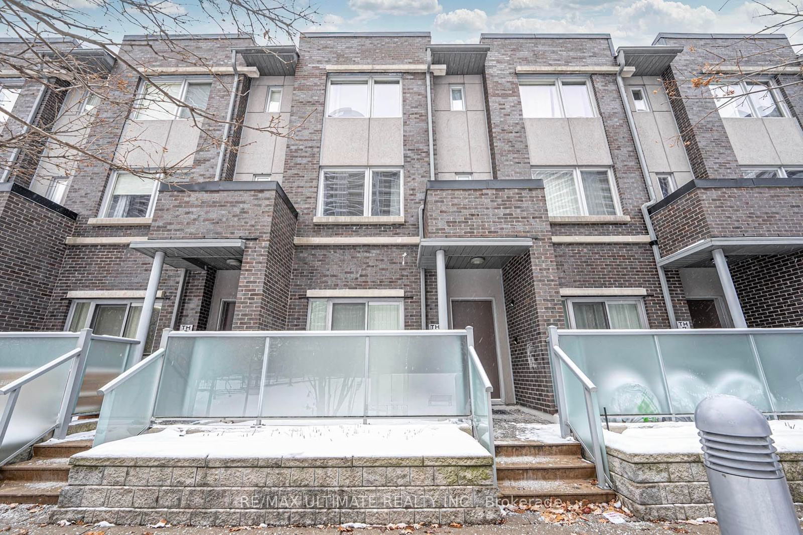 Townhouse for sale at TH06-330 Village Green Square, Toronto, Agincourt South-Malvern West, M1S 0L1 - MLS: E11946632