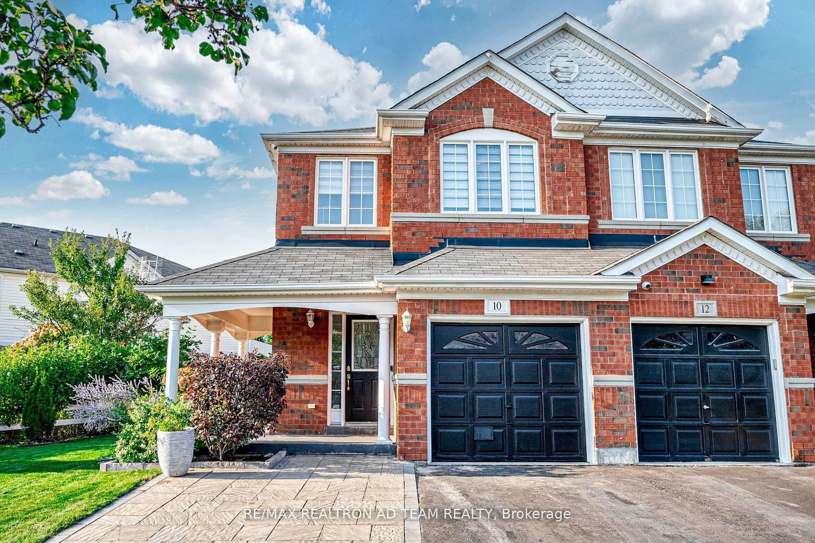 Semi-Detached House for sale at 10 Tozer Crescent, Ajax, Northwest Ajax, L1T 4Z9 - MLS: E11946985