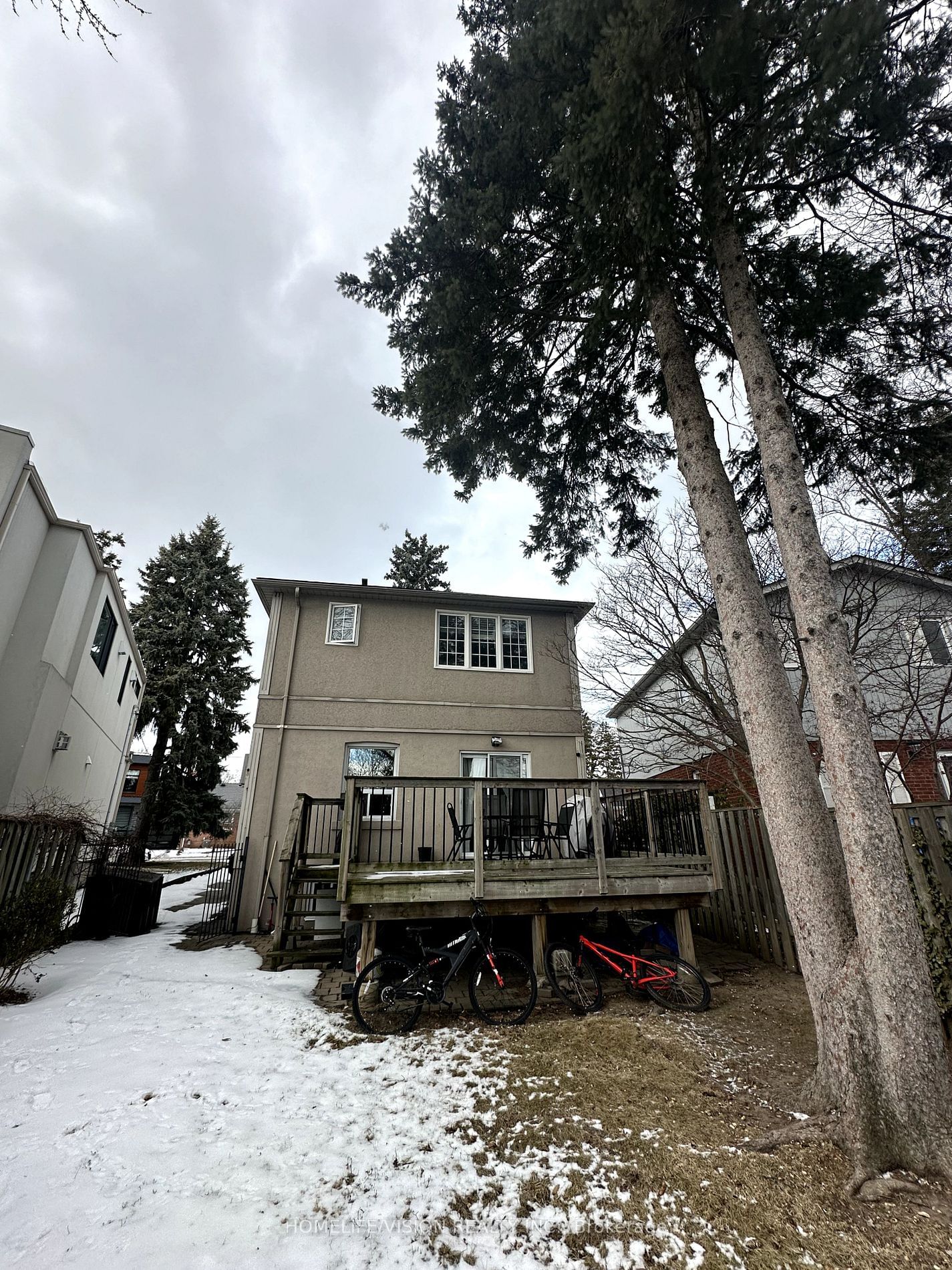 Detached House for lease at 29 Glencrest Boulevard, Toronto, O'Connor-Parkview, M4B 1L2 - MLS: E11947025