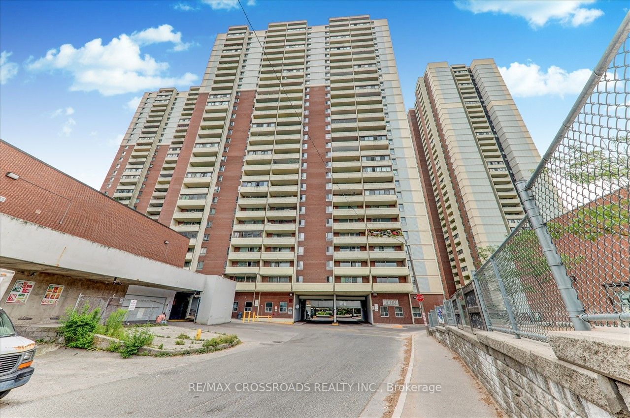 Condo for sale at 910-5 Massey Square, Toronto, Crescent Town, M4C 5L6 - MLS: E11947656