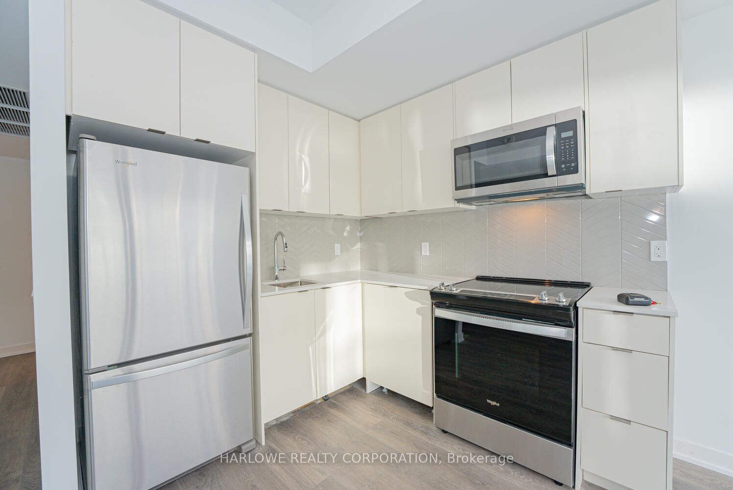 Condo leased at 451 F-1608 Charles Street, Whitby, Port Whitby, L1N 0P6 - MLS: E11947813