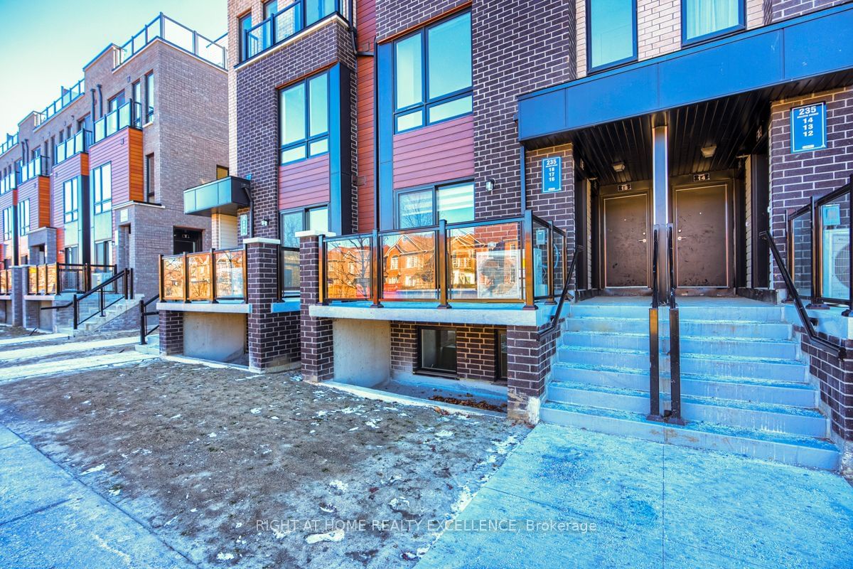 Townhouse for lease at 16-235 Mclevin Avenue, Toronto, Malvern, M1B 0E8 - MLS: E11947880