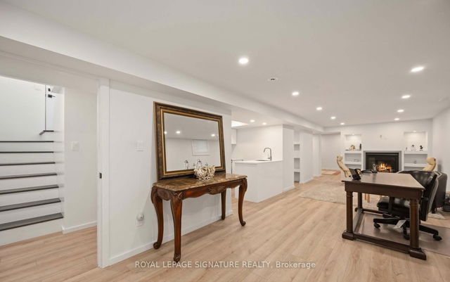 Bsmt - 5 Christina Crescent