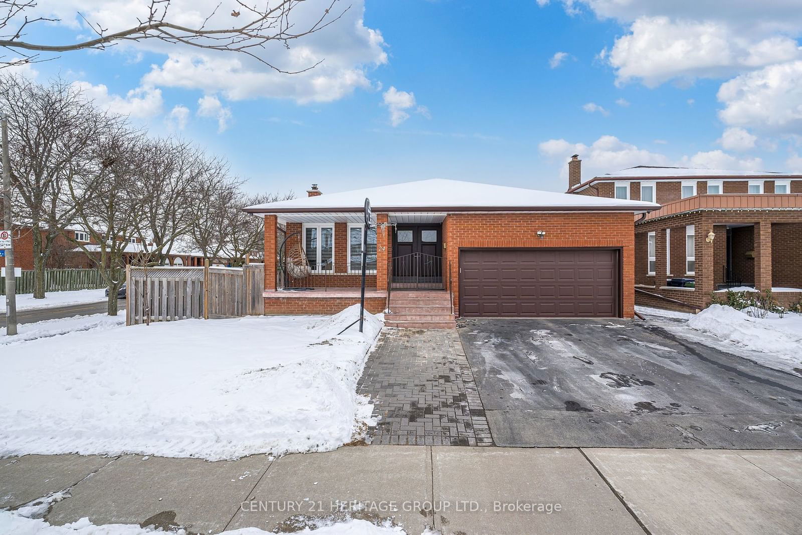 Detached House for sale at 24 Morbank Drive, Toronto, L'Amoreaux, M1V 2M3 - MLS: E11948336