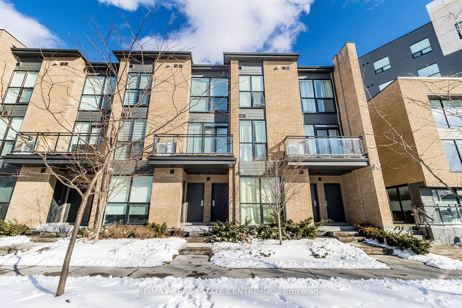 Townhouse sold at A-5 Falaise Road, Toronto, West Hill, M1E 0C5 - MLS: E11949096