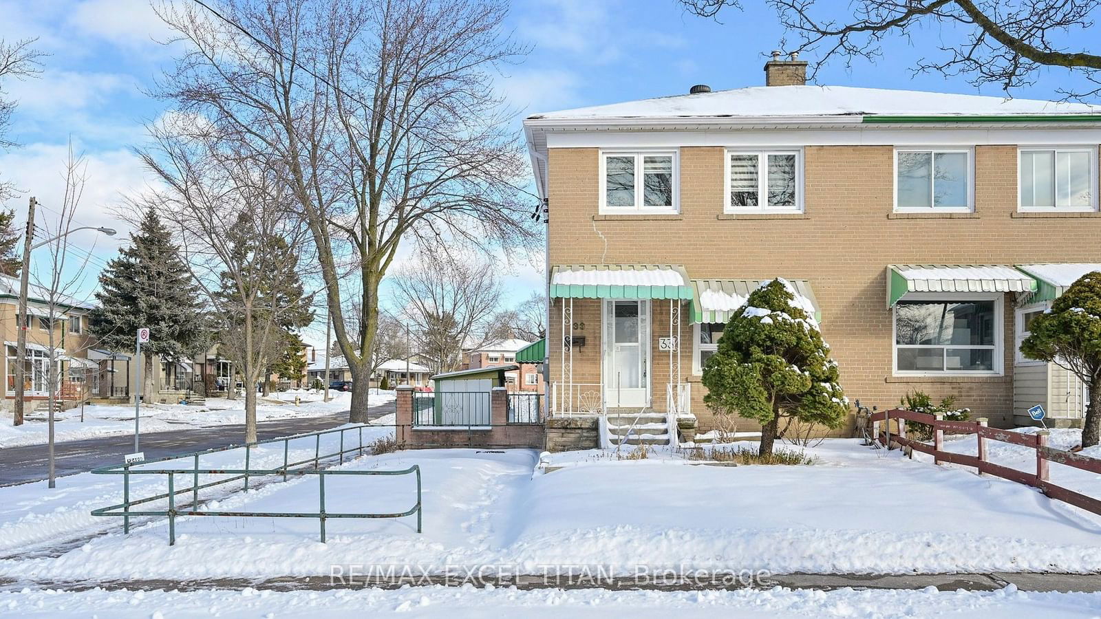 Semi-Detached House for lease at 33 Birkdale Road, Toronto, Bendale, M1P 3R3 - MLS: E11949139