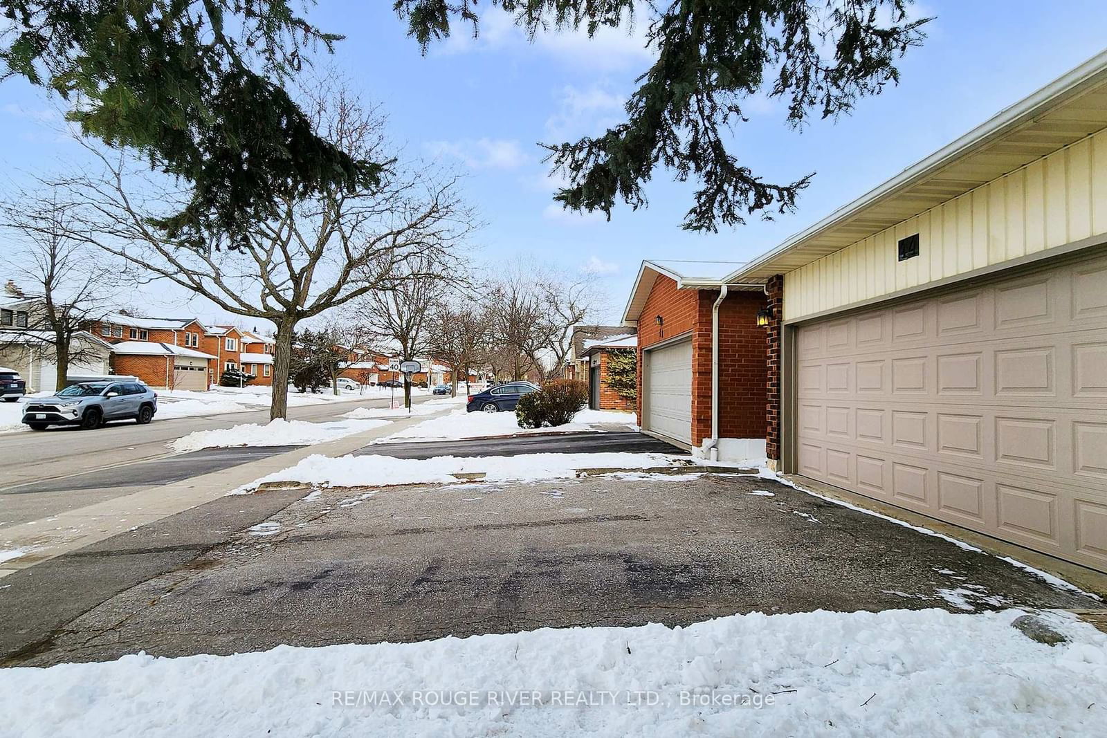 Detached House sold at 44 Winter Gardens Trail, Toronto, Rouge E10, M1C 3E7 - MLS: E11949544