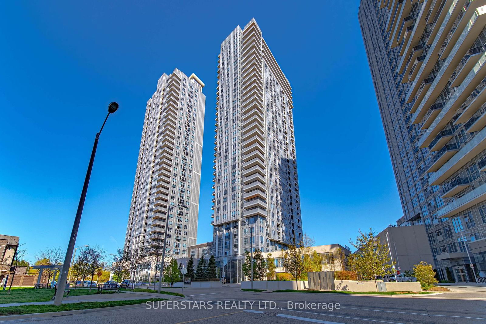 Condo for sale at 408-255 Village Green Square, Toronto, Agincourt South-Malvern West, M1S 0L7 - MLS: E11949762