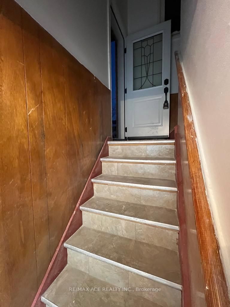 BSMT - 26 Oakridge Dr, Toronto, M1M 2A4 | Image 2