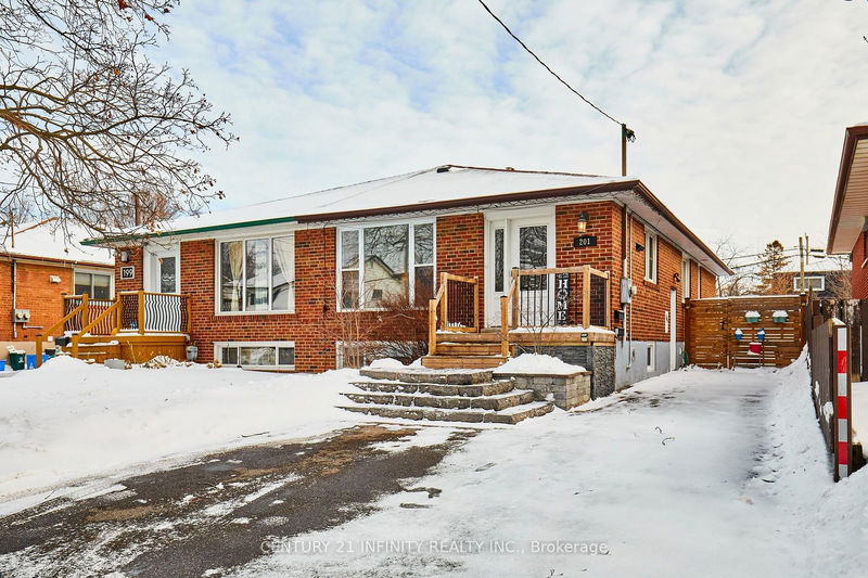 home for sale on 201 Waverly Street S