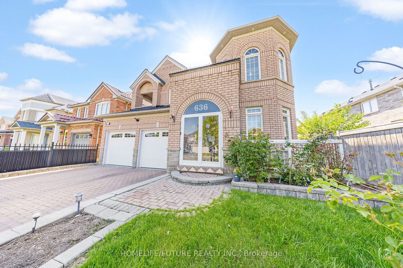 Detached House sold at 636 Staines Road, Toronto, Rouge E11, M1X 2A7 - MLS: E11950165