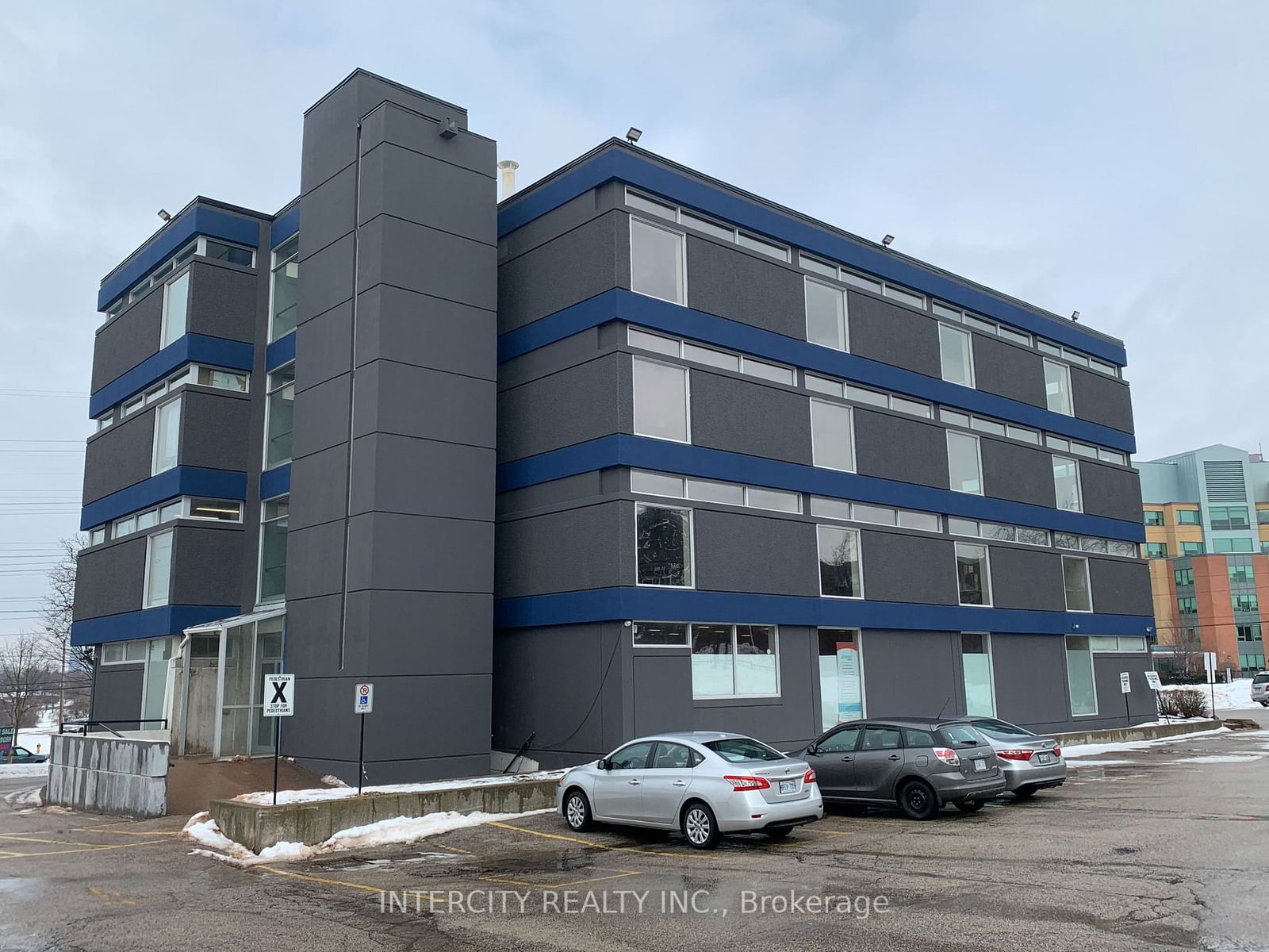 2901 Lawrence Avenue E, Unit 303