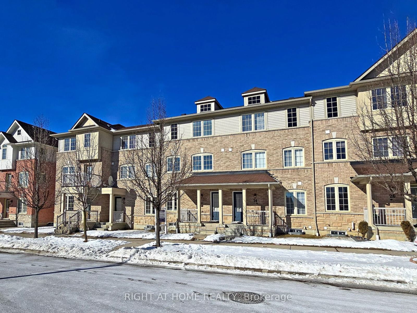 Townhouse sold at 22 Barnham Street, Ajax, Central East, L1Z 0M5 - MLS: E11951602