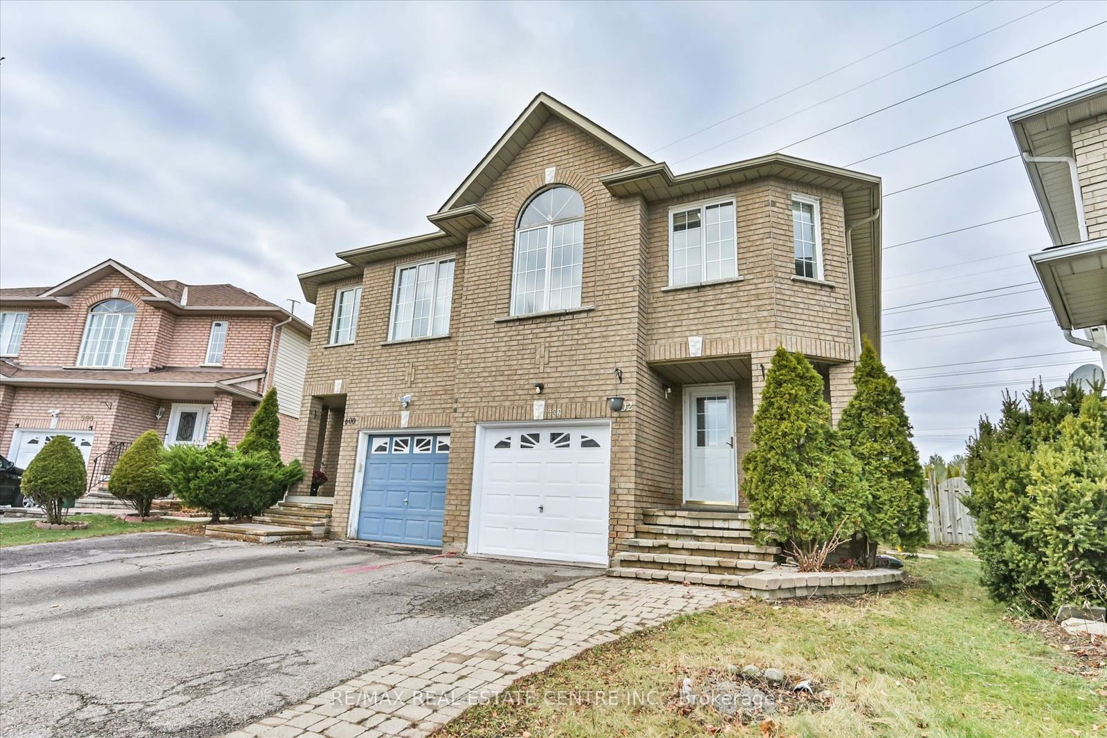 Semi-Detached House for sale at 602 Amaretto Avenue, Pickering, Amberlea, L1X 2V2 - MLS: E11951744