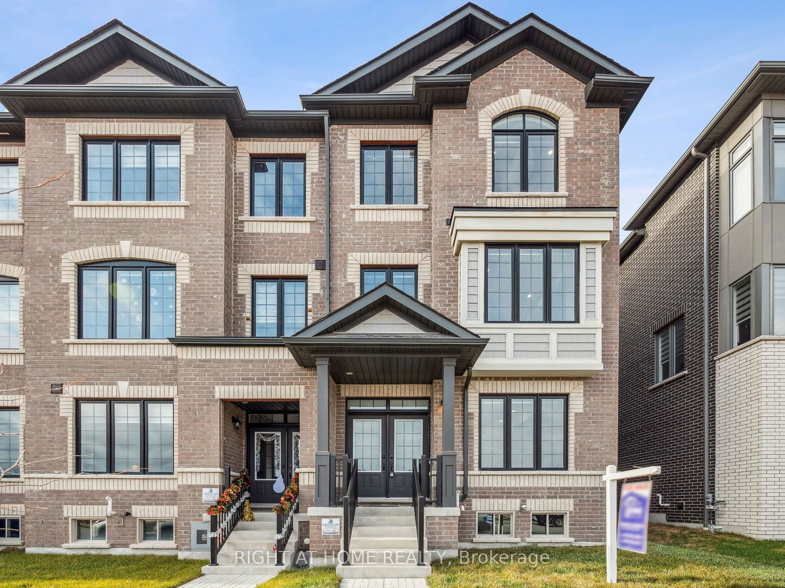 Townhouse for sale at 2632 Delphinium Trail, Pickering, Rural Pickering, L1X 2R2 - MLS: E11951902