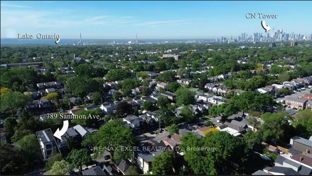 Detached House for sale at 789 Sammon Avenue, Toronto, Danforth Village-East York, M4C 2E6 - MLS: E11951949