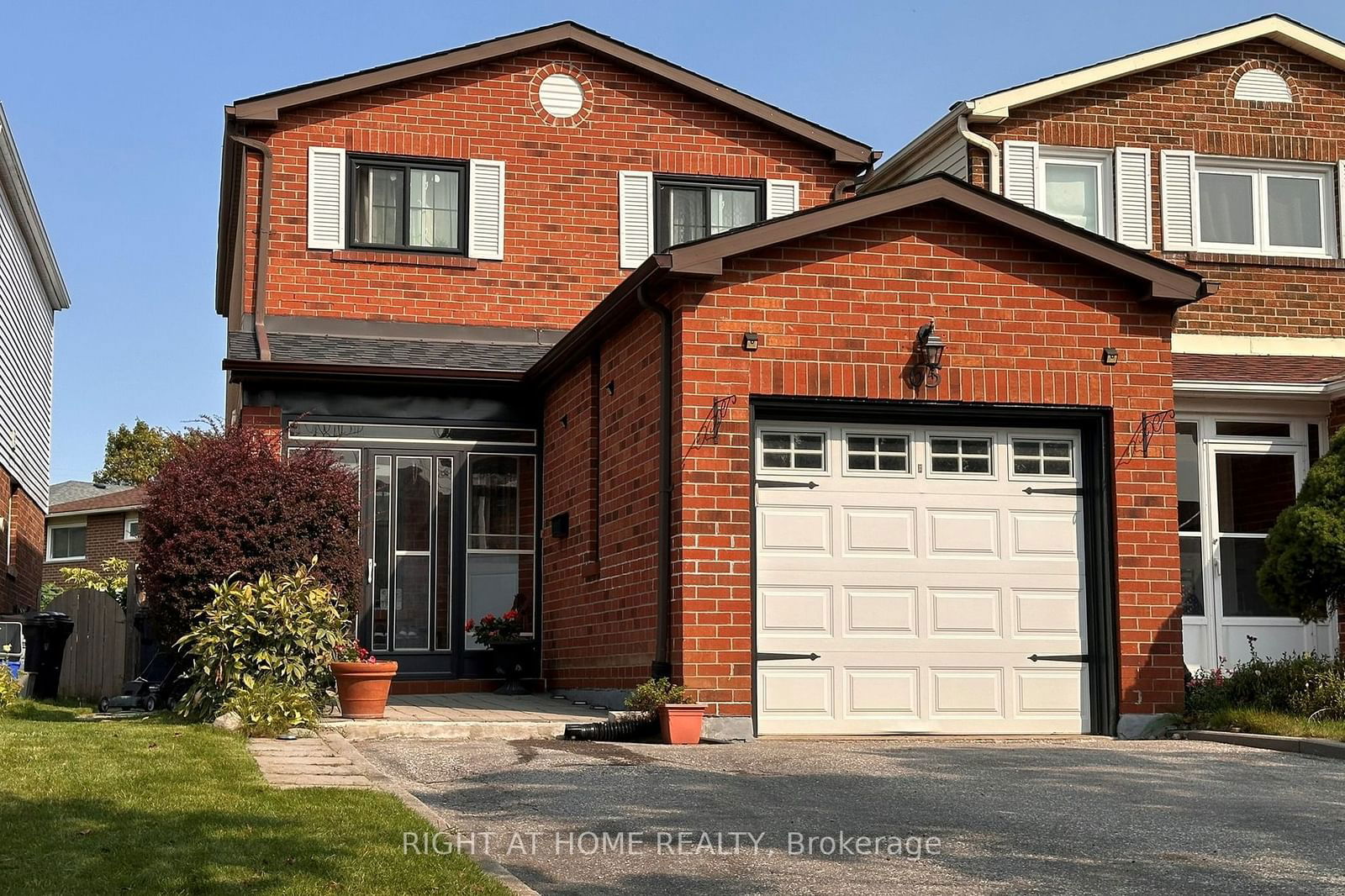 Detached House sold at 65 Longsword Drive, Toronto, Agincourt North, M1V 3A1 - MLS: E11952644