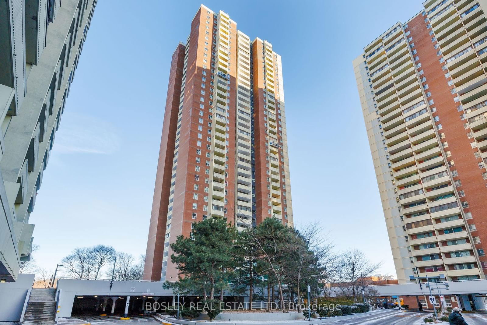 Condo for sale at 2403-3 Massey Square, Toronto, Crescent Town, M4C 5L5 - MLS: E11952872