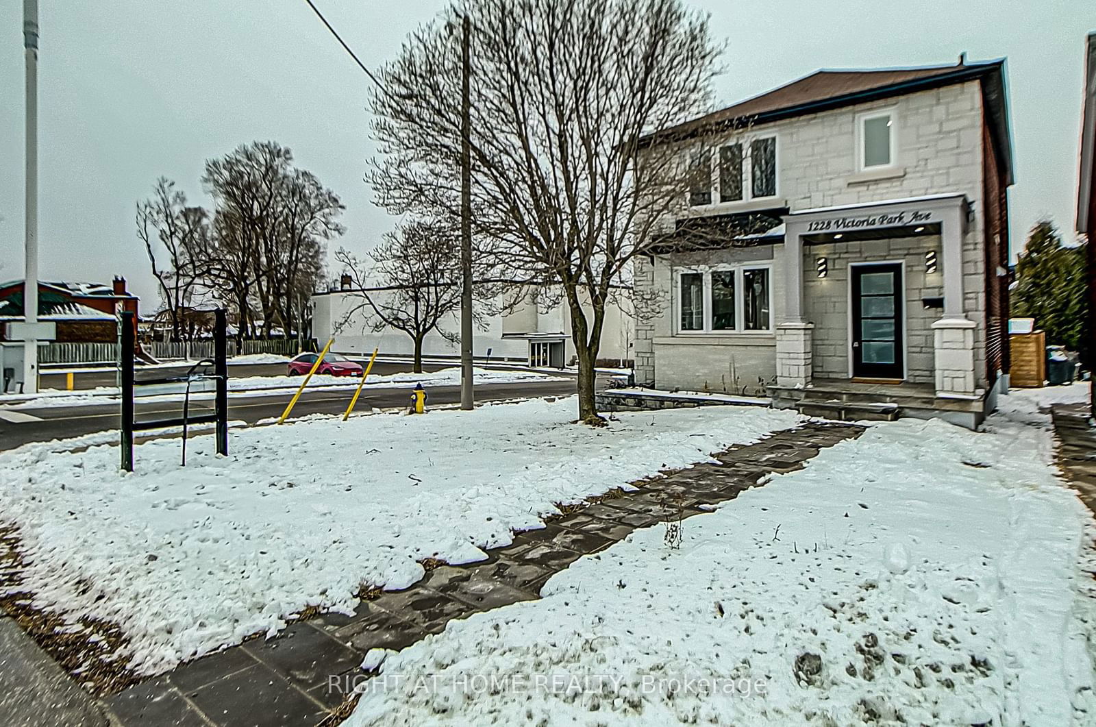 Detached House for sale at 1228 Victoria Park Avenue, Toronto, O'Connor-Parkview, M4B 2K8 - MLS: E11953456