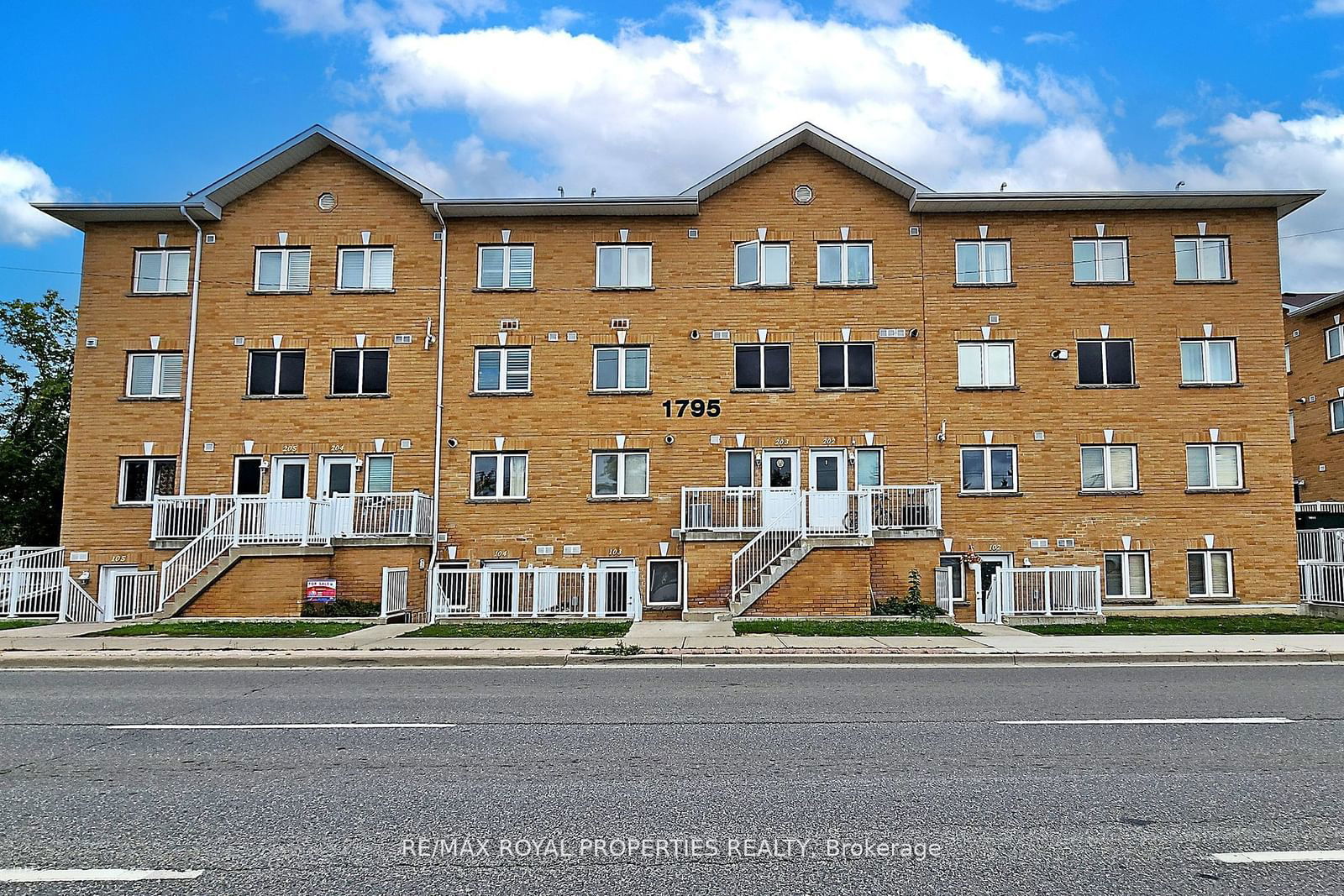 Townhouse for sale at 106-1795 Markham Road, Toronto, Malvern, M1B 2Z7 - MLS: E11953557