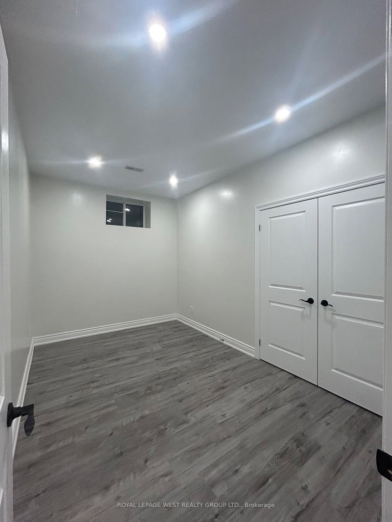 13 Arksey St, Whitby, L1P 0G5 | Image 3