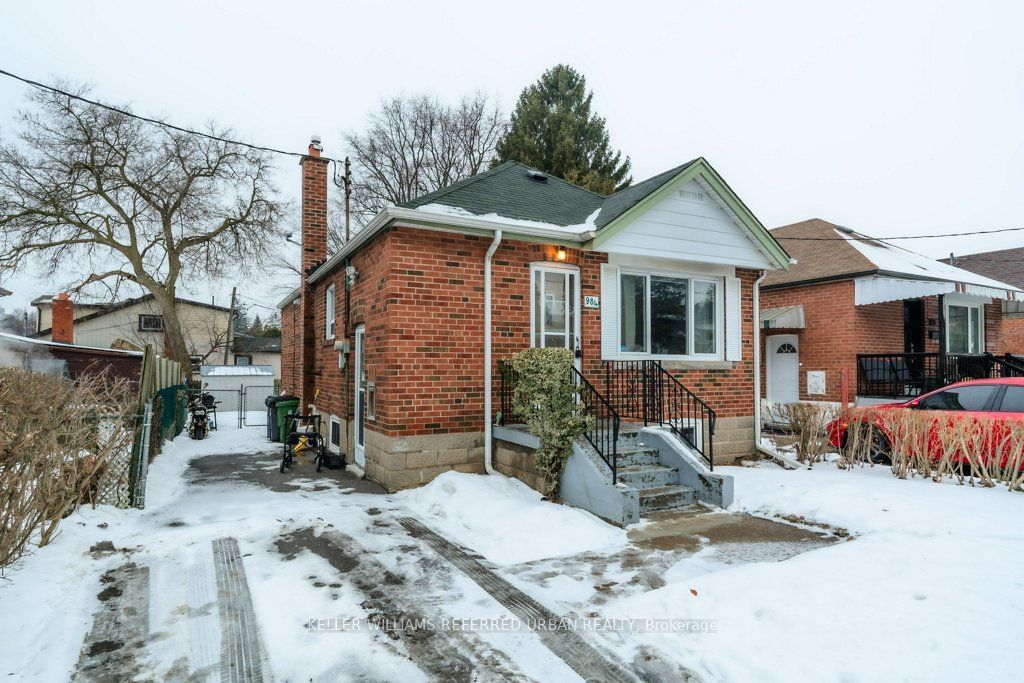 Detached House sold at 984 Victoria Park Avenue, Toronto, Crescent Town, M4B 2J5 - MLS: E11954916