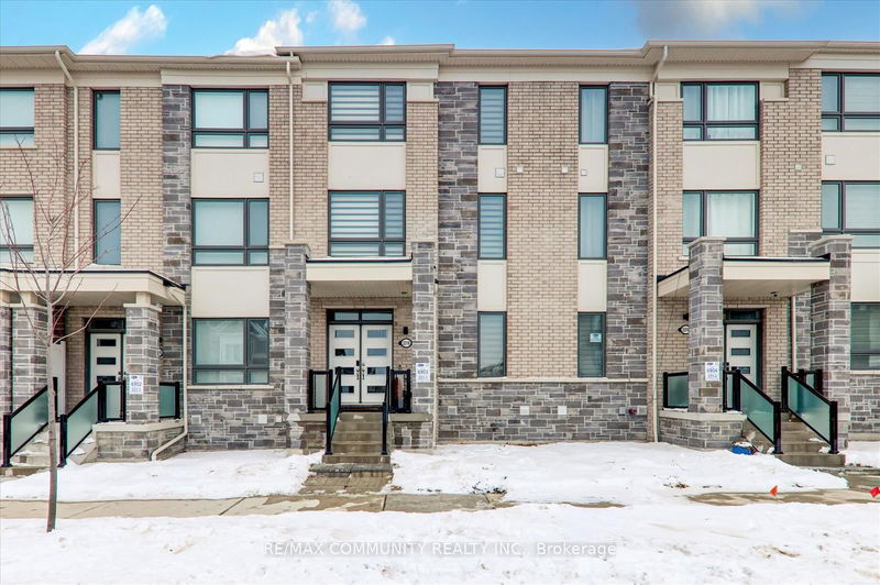 home for sale on 3316 Thunderbird Prom