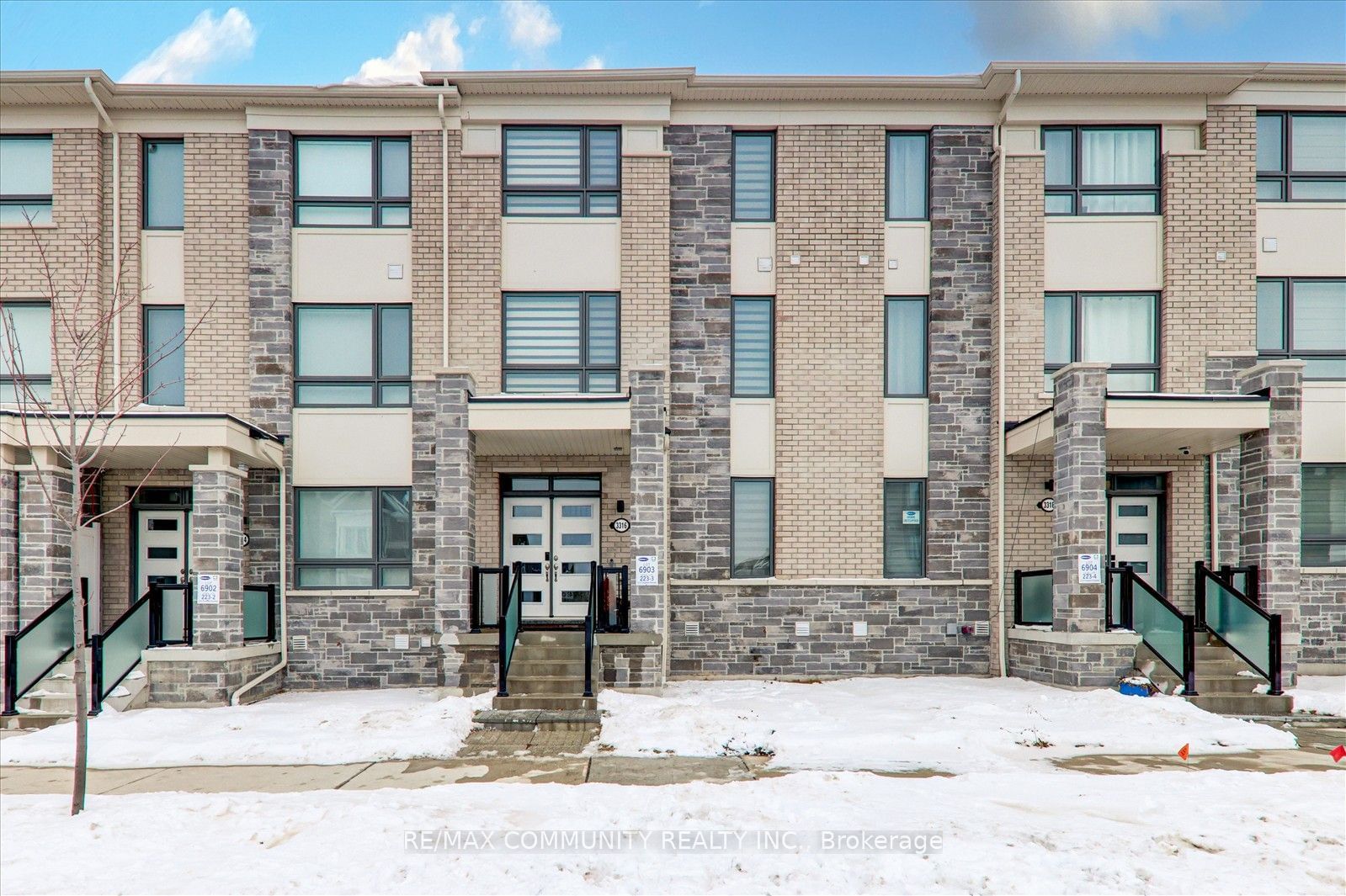 Townhouse for sale at 3316 Thunderbird Prom, Pickering, Rural Pickering, L1X 0N4 - MLS: E11955027