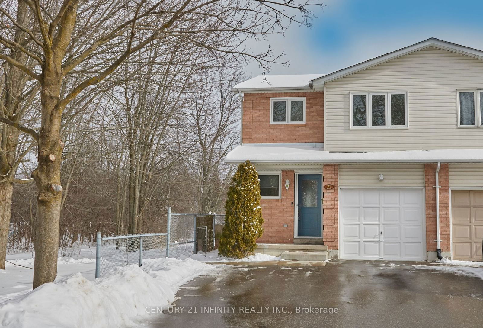 Townhouse for sale at 21 Bushford Street, Clarington, Courtice, L1E 2Z8 - MLS: E11955342