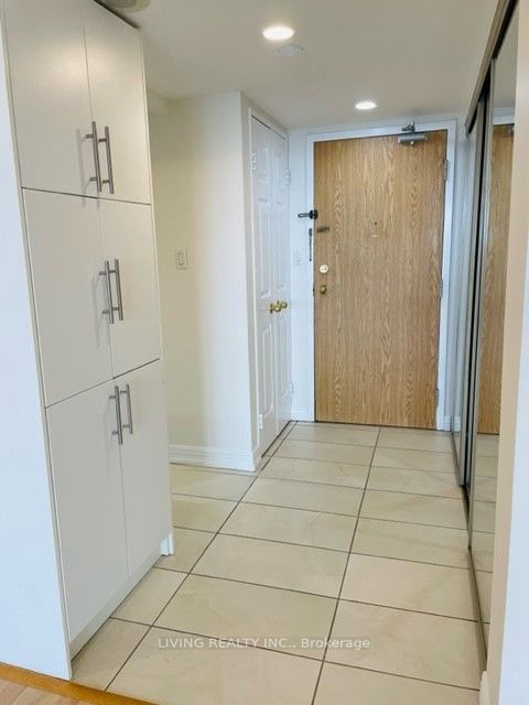 Condo leased at 1814-175 Bamburgh Circle, Toronto, Steeles, M1W 3X8 - MLS: E11955344