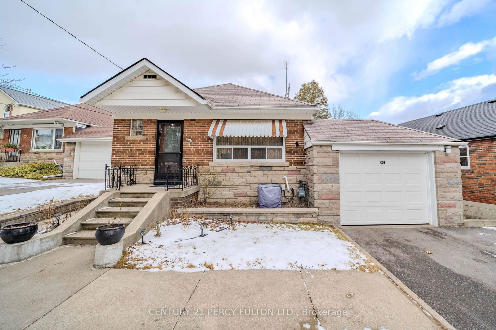 Detached House for sale at 63 Midland Avenue, Toronto, Cliffcrest, M1N 3Z8 - MLS: E11955400