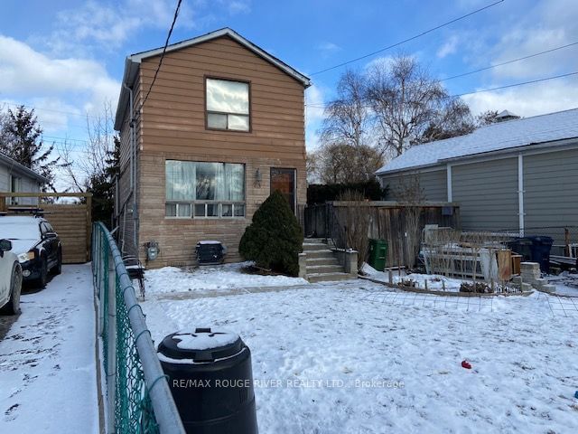 Detached House for sale at 23 Westlake Crescent, Toronto, Woodbine-Lumsden, M4C 2X3 - MLS: E11955759