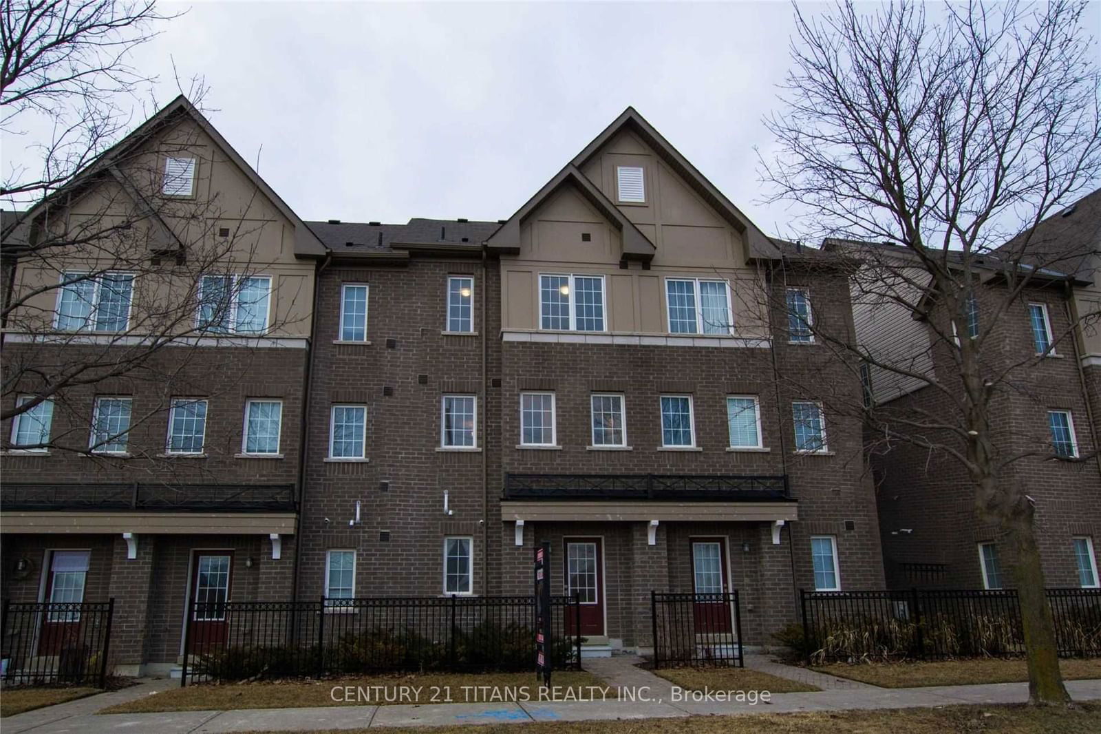 Townhouse for lease at 502 Rossland Road, Ajax, Northwest Ajax, L1T 0N5 - MLS: E11955774