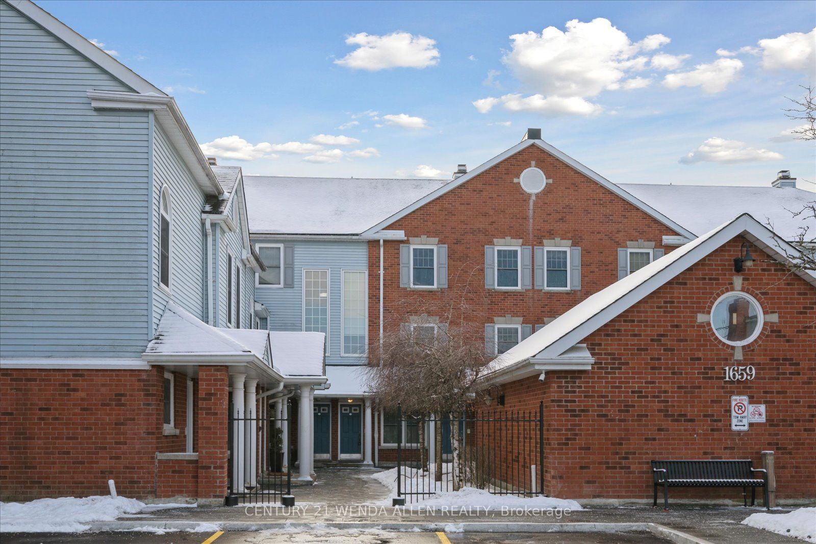 Townhouse for sale at I8-1659 Nash Road, Clarington, Courtice, L1E 1S8 - MLS: E11956936