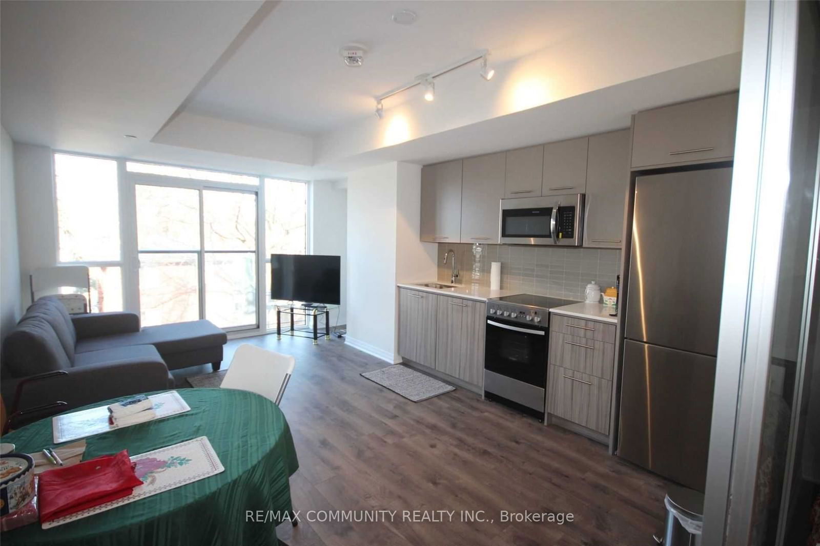 Condo for lease at 303-1630 Queen Street, Toronto, The Beaches, M4L 0B3 - MLS: E11957441