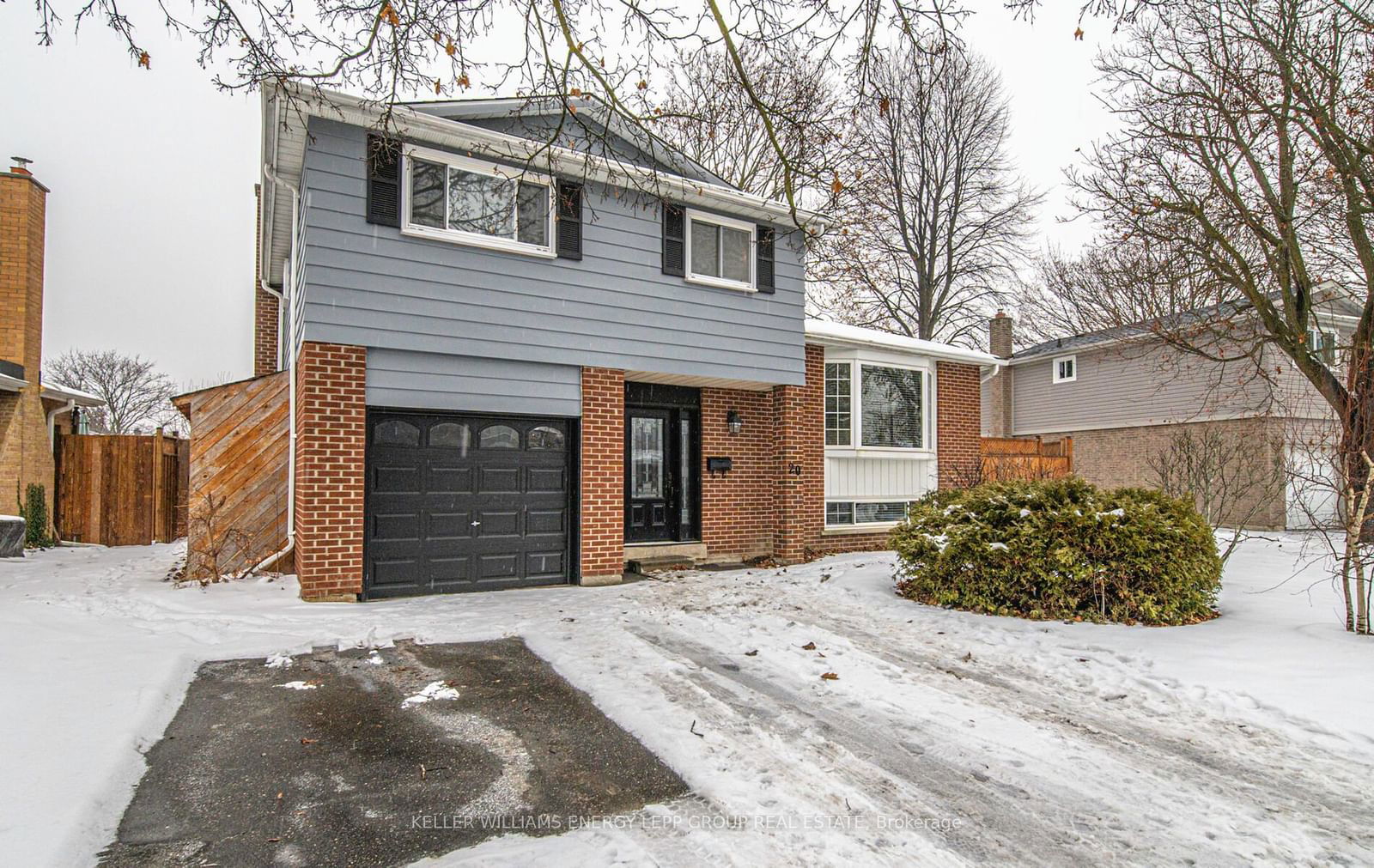 Detached House sold at 20 Kenton Court, Whitby, Lynde Creek, L1N 5X7 - MLS: E11957593