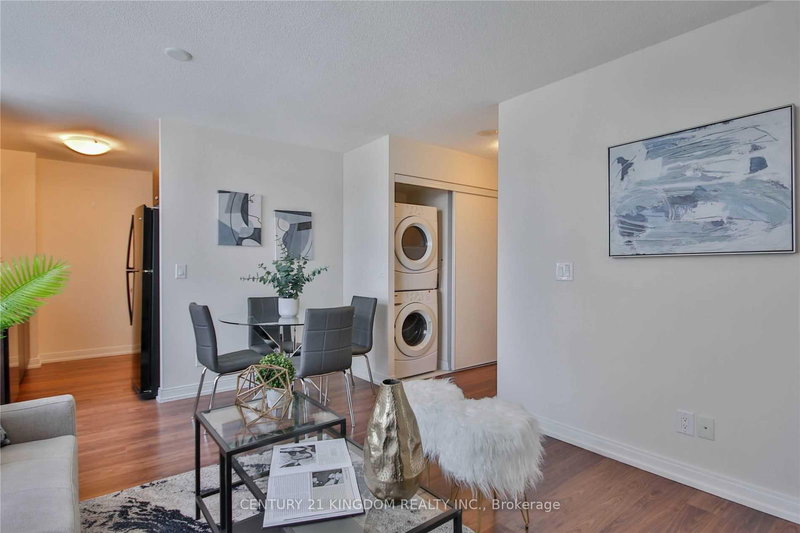 2819 - 181 Village Green Sq, Toronto, M1S 0K6 | Image 3