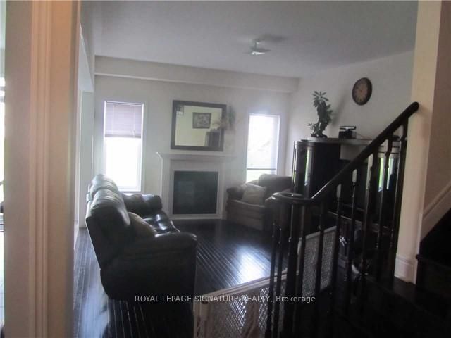 Detached House for sale at 14 Dewell Crescent, Clarington, Courtice, L1E 0B7 - MLS: E11958268